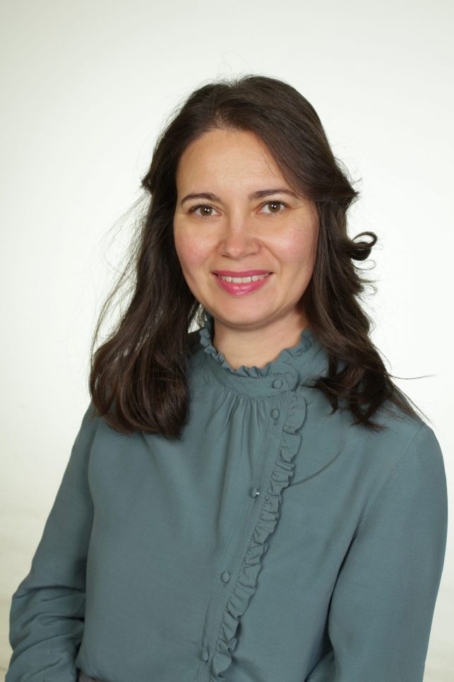 Crinela Guta 2 Crinela Guta